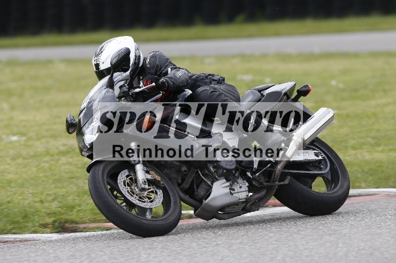 Archiv-2025/09 22.04.2025 Cornu Master School ADR/gruen-vert/14